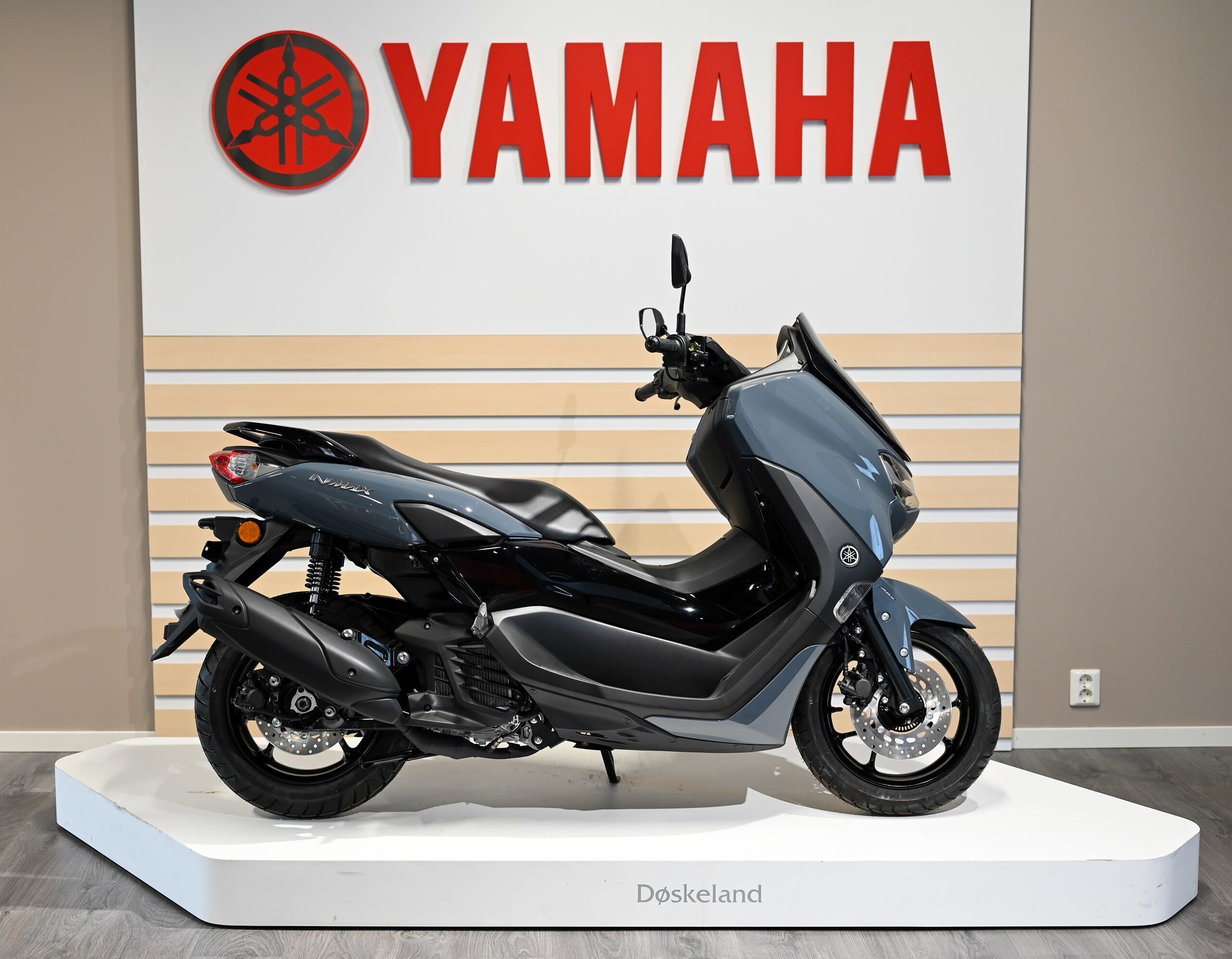 Yamaha NMAX 125 2023 (Power grey) - Nettbutikk.doskeland.net